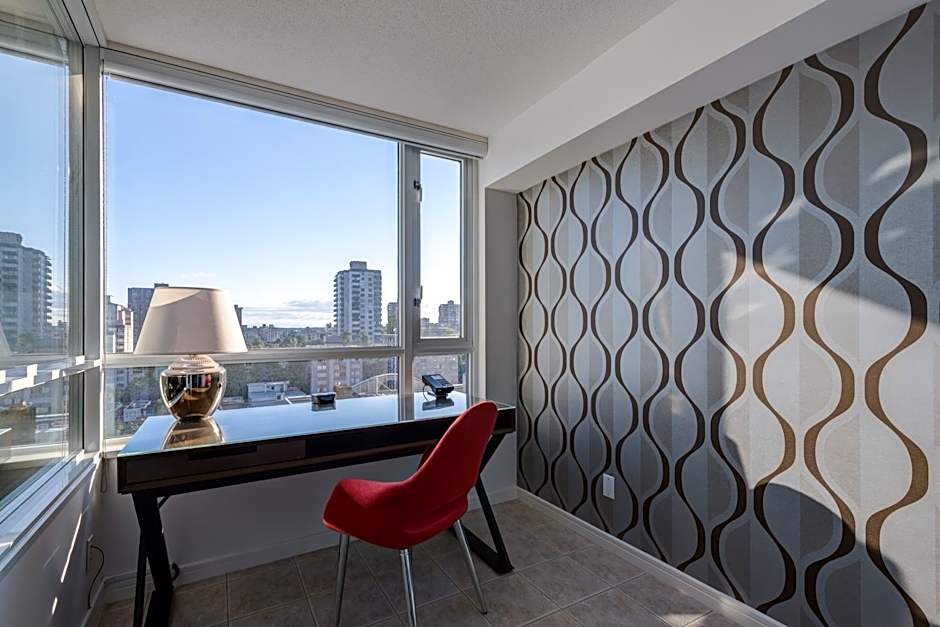 Carmana Hotel & Suites