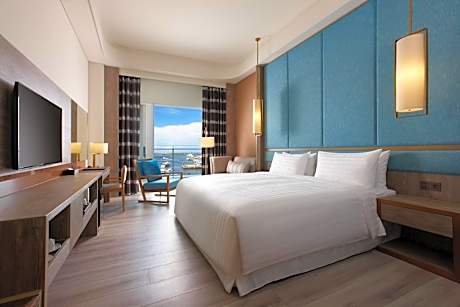 King Room with Magong Harbor View & Balcony
