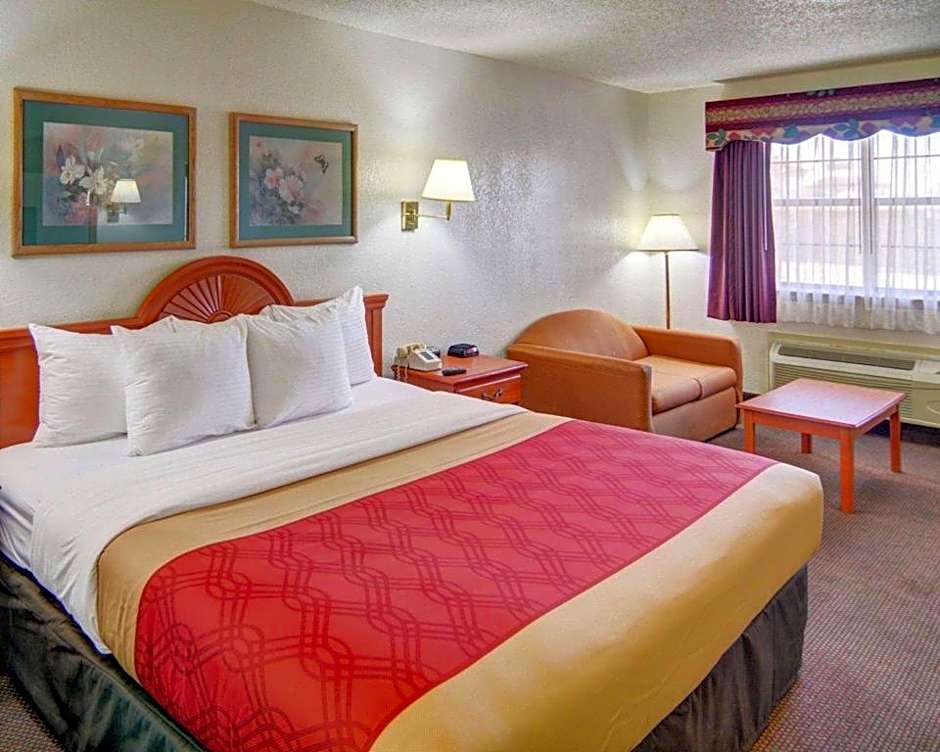 Super 8 by Wyndham Decatur Texas