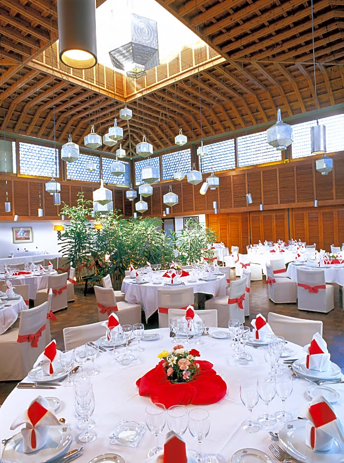 Parador De Ceuta Hotel La Muralla