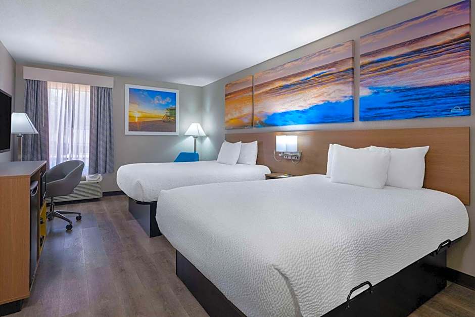 Days Inn & Suites by Wyndham Commerce