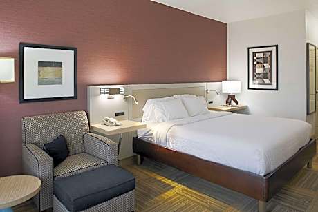 1 King Bed