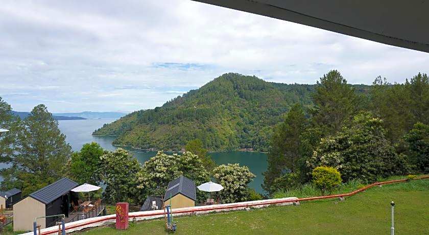 Hotel Patra Parapat