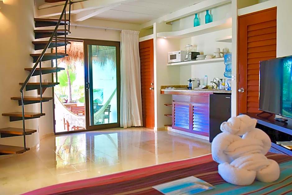 Playa Palms Beach Hotel