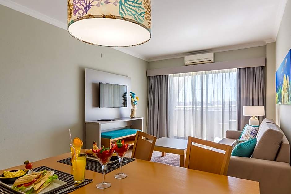 The Navigator - Solaqua