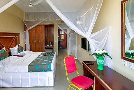 Pulickal Airport Hotel.