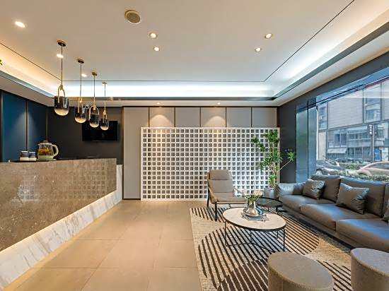 New Century Meitu Hotel (Ningbo Tianyi Square, Gulou Metro Station)