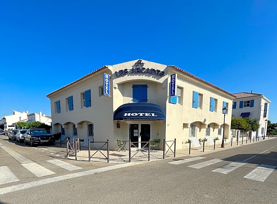 Ha Tel Les Arcades