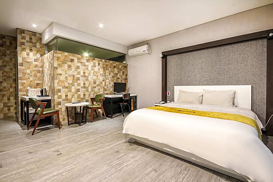 Jeonju Sinsigaji Hotel Pop