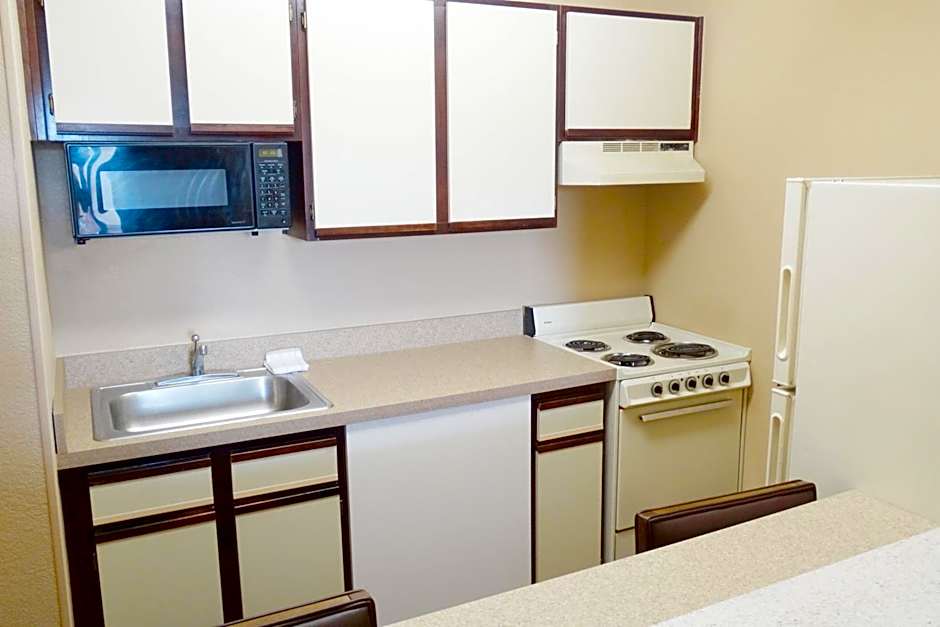 Extended Stay America Suites - St. Louis - Earth City