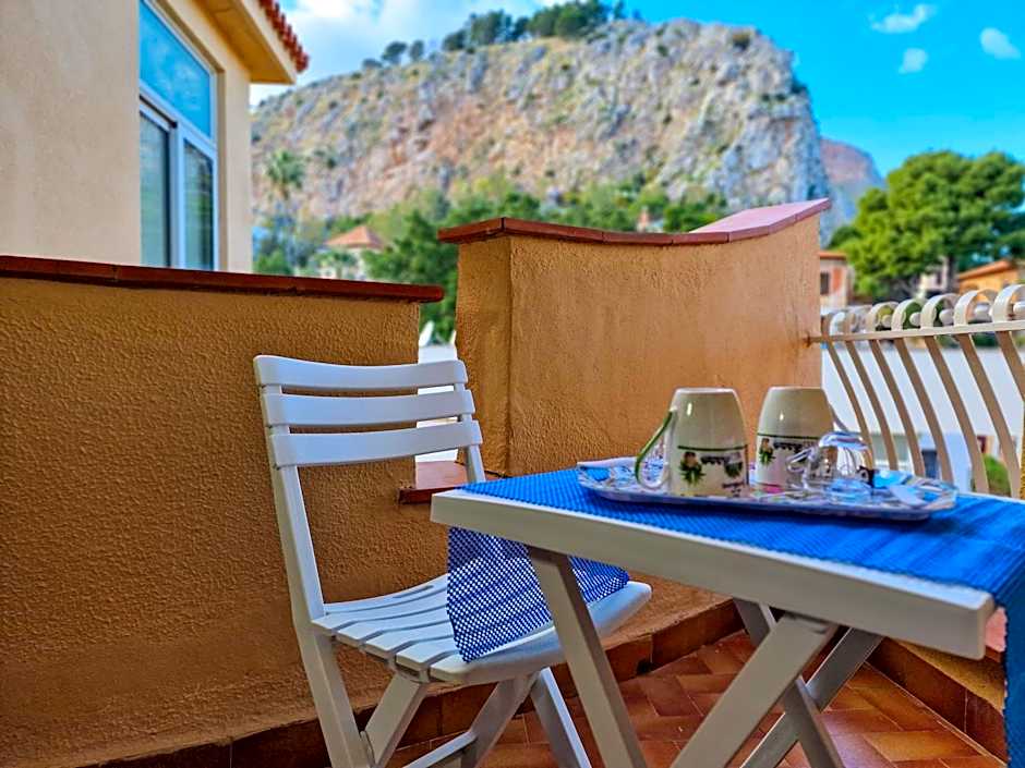 ASHUR310 RESIDENCE MONDELLO