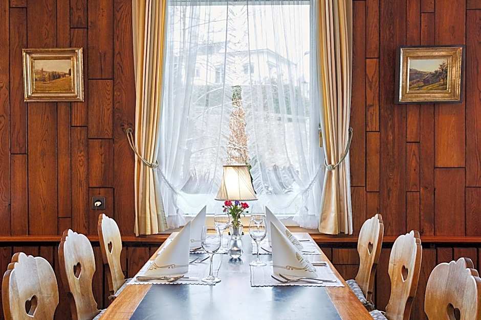 Hotel & Spezialitätenrestaurant zur Linde