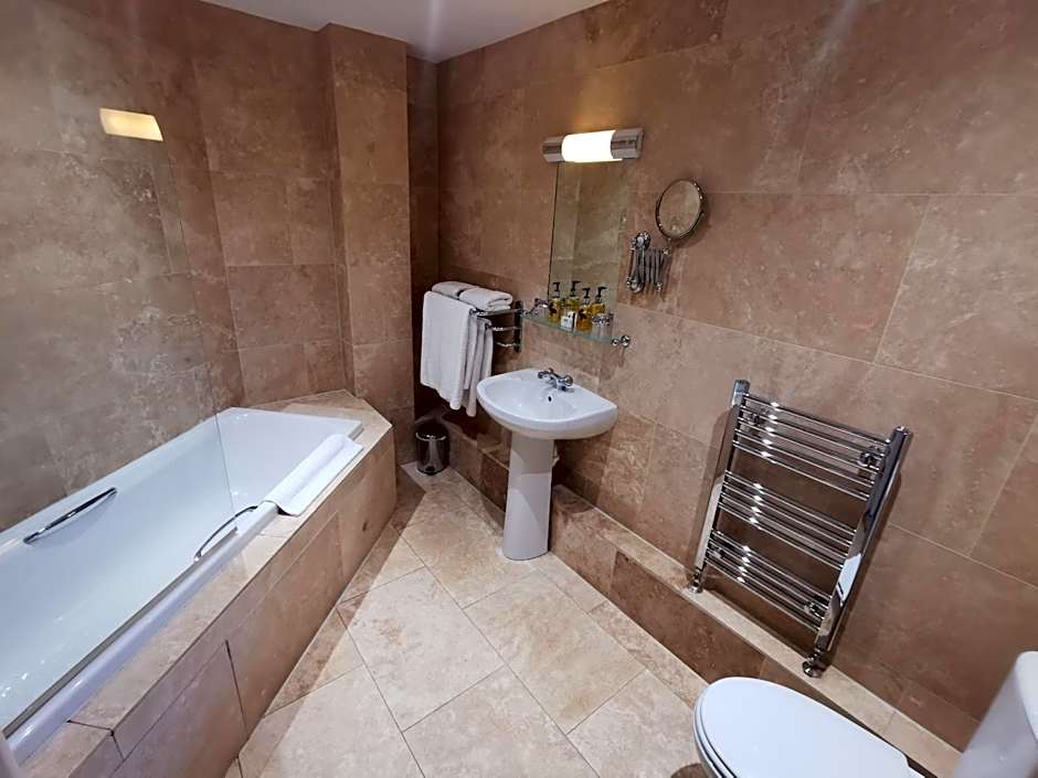 Rose in Vale Country House Hotel