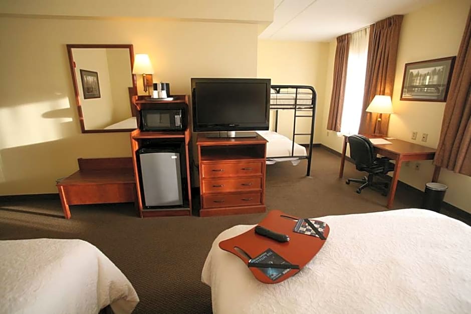 Hampton Inn & Suites Bemidji