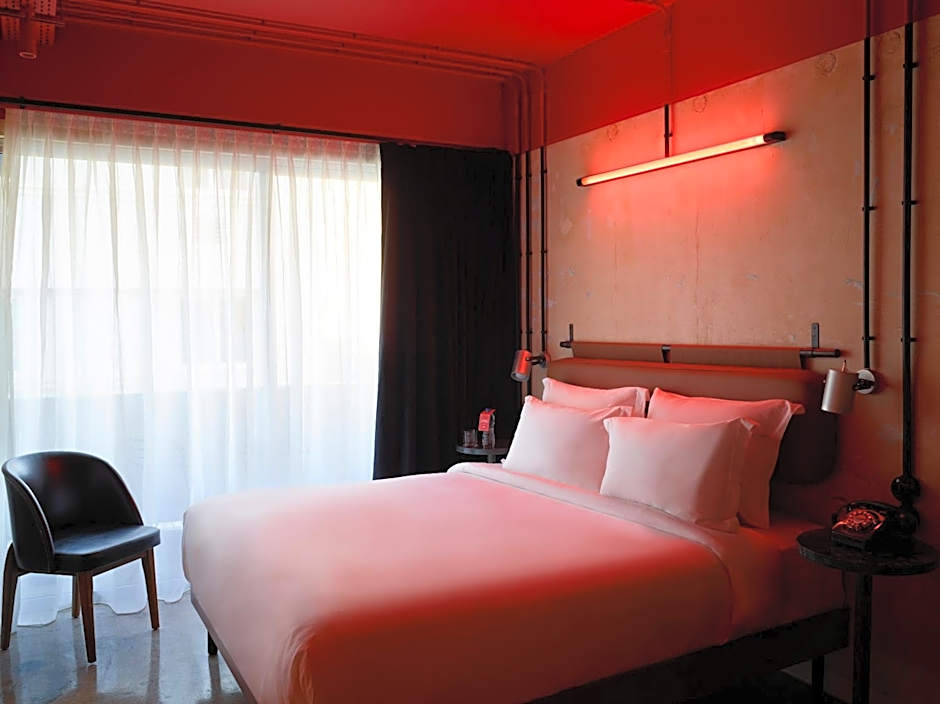 DAVE Red Athens - Son of a Brown