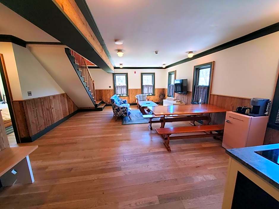 Little Cat Lodge