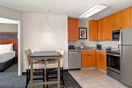 One-Bedroom King Suite with Sofa Bed - Hearing Accessible