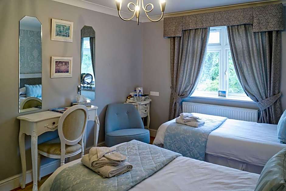 The Cambridge Guest House by Tas