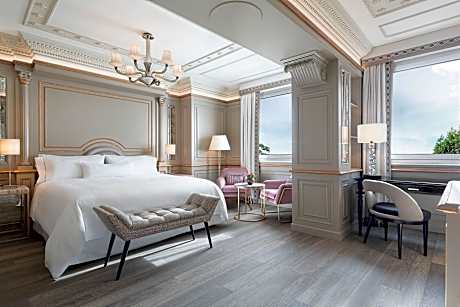 Grand Room, 1 King Bed, Non Smoking (Grand Deluxe)