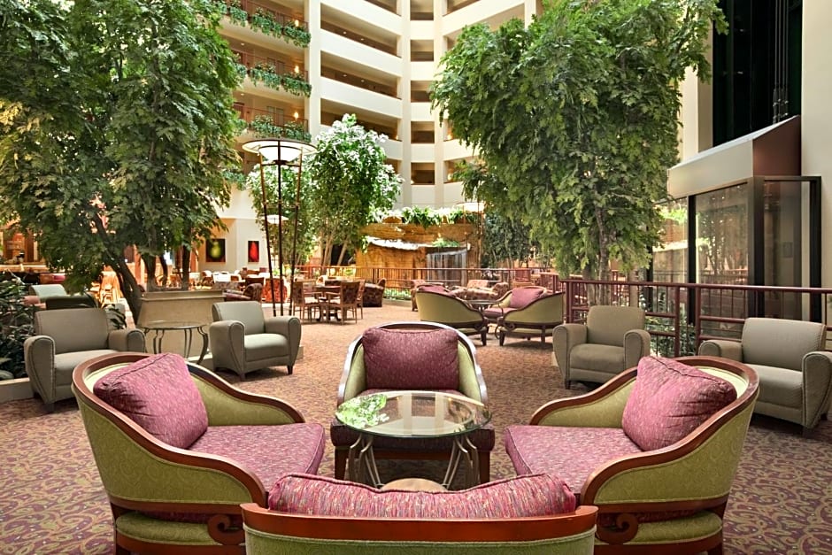 Embassy Suites Hot Springs - Hotel & Spa