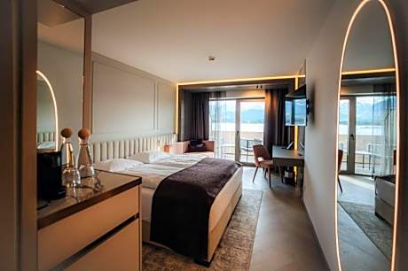 Double Room with Lake View