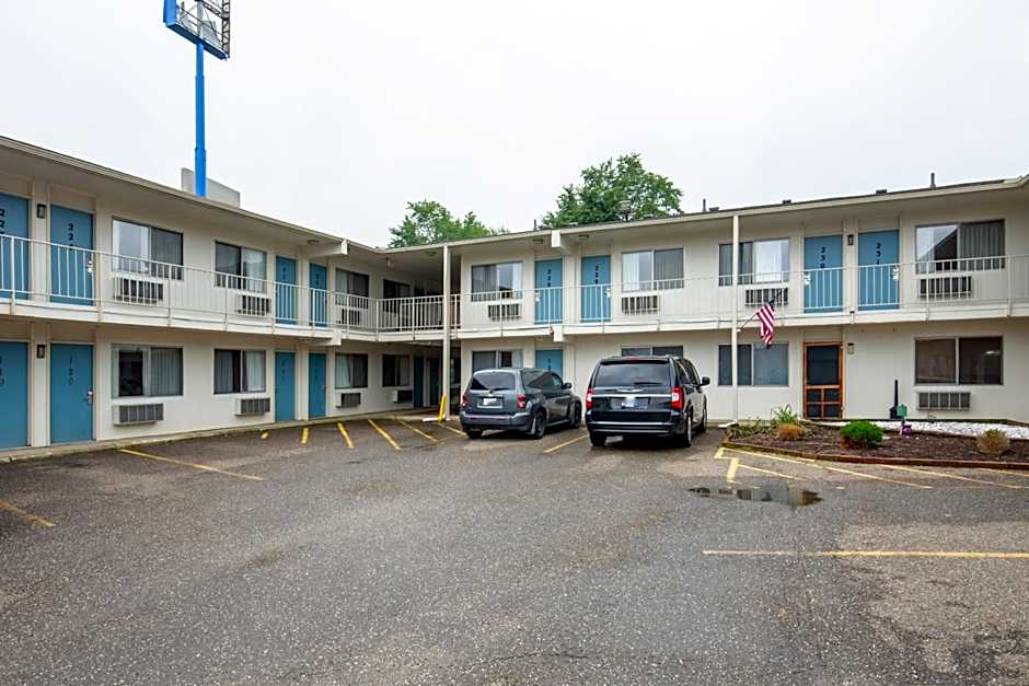Days Inn by Wyndham New Philadelphia