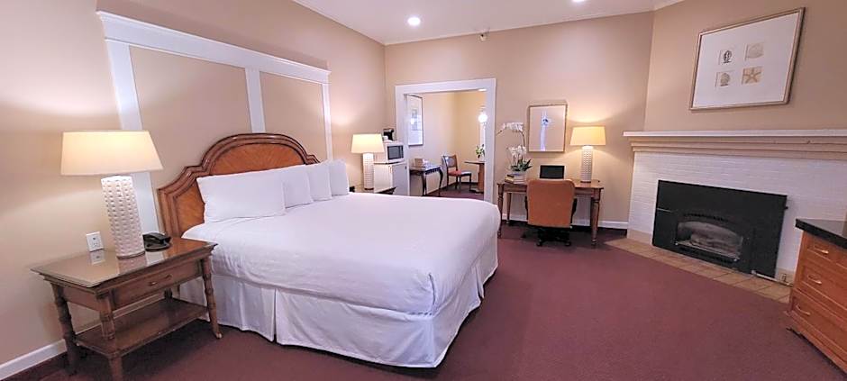 Butterfly Grove Inn