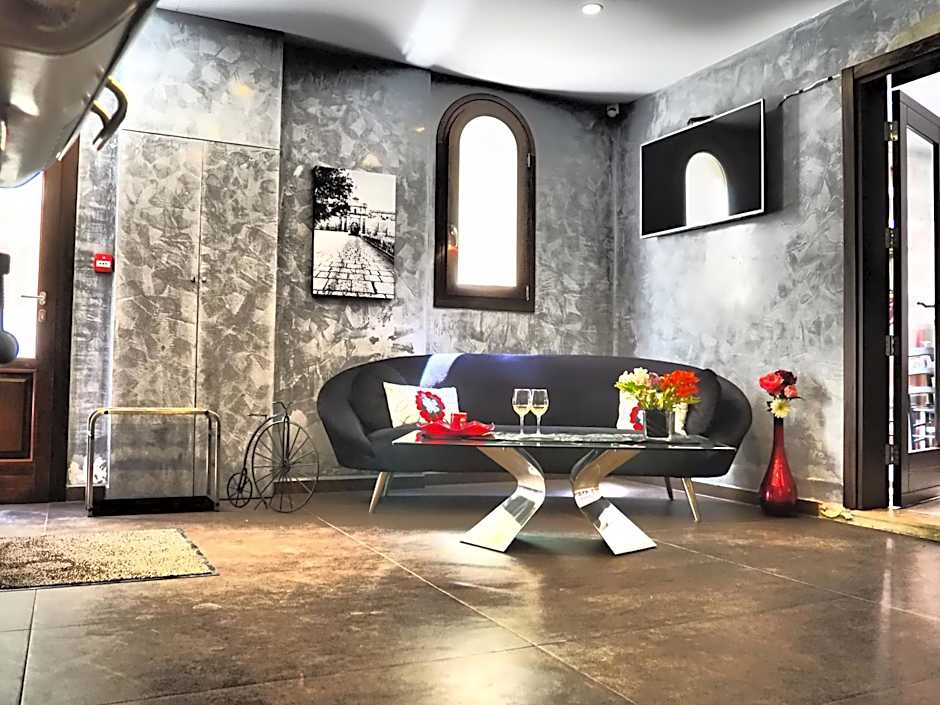 Photo 1 of 26 of Adelphi Boutique Hotel