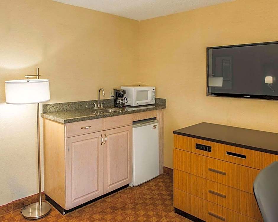 Quality Inn Franklin I-65