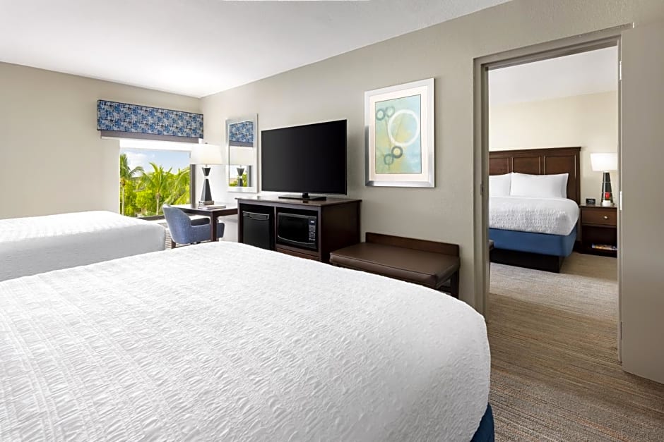 Hampton Inn By Hilton Naples-Central, Fl