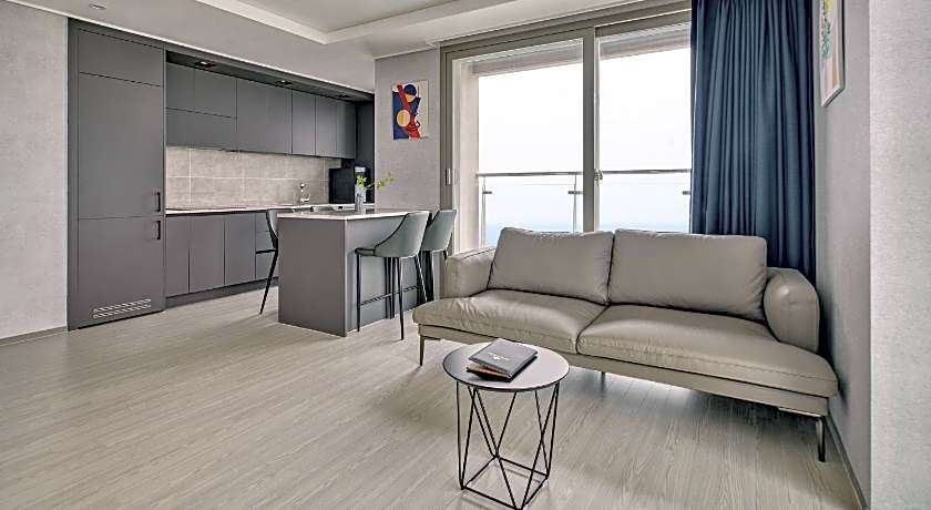 Chonpines Ocean Suites