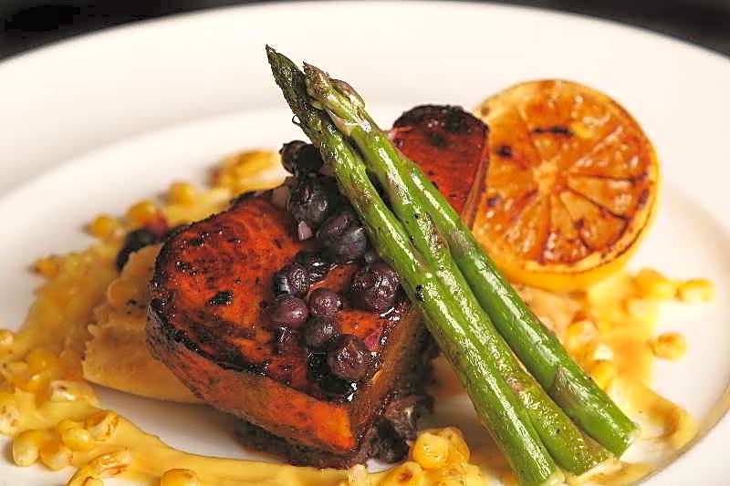 Lakeside Inn & Casino