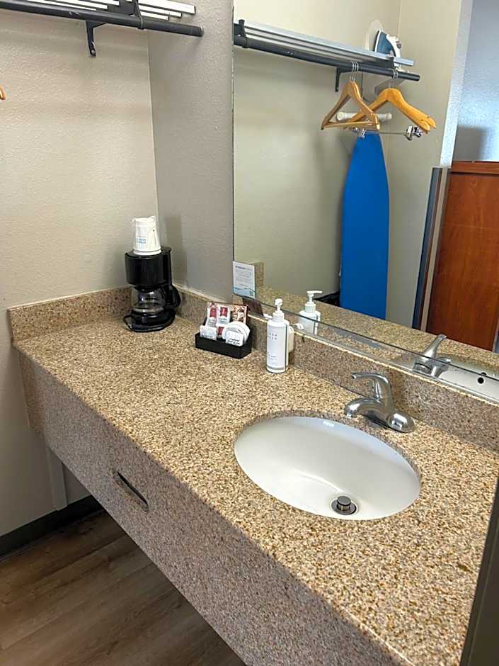 Days Inn by Wyndham Turlock