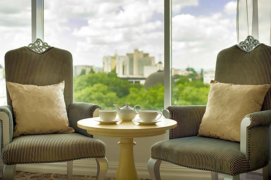 Bristol Central Park Hotel