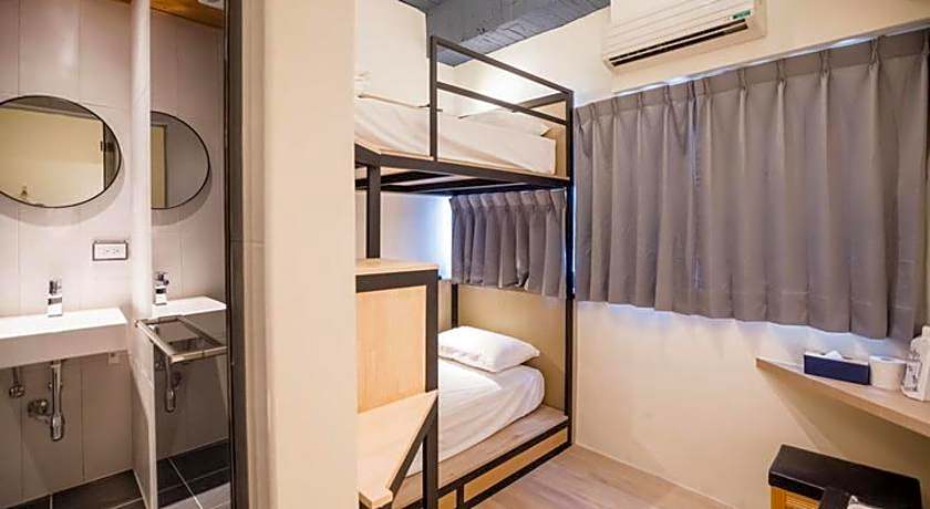 Traveller-Inn Day Moon Hotel