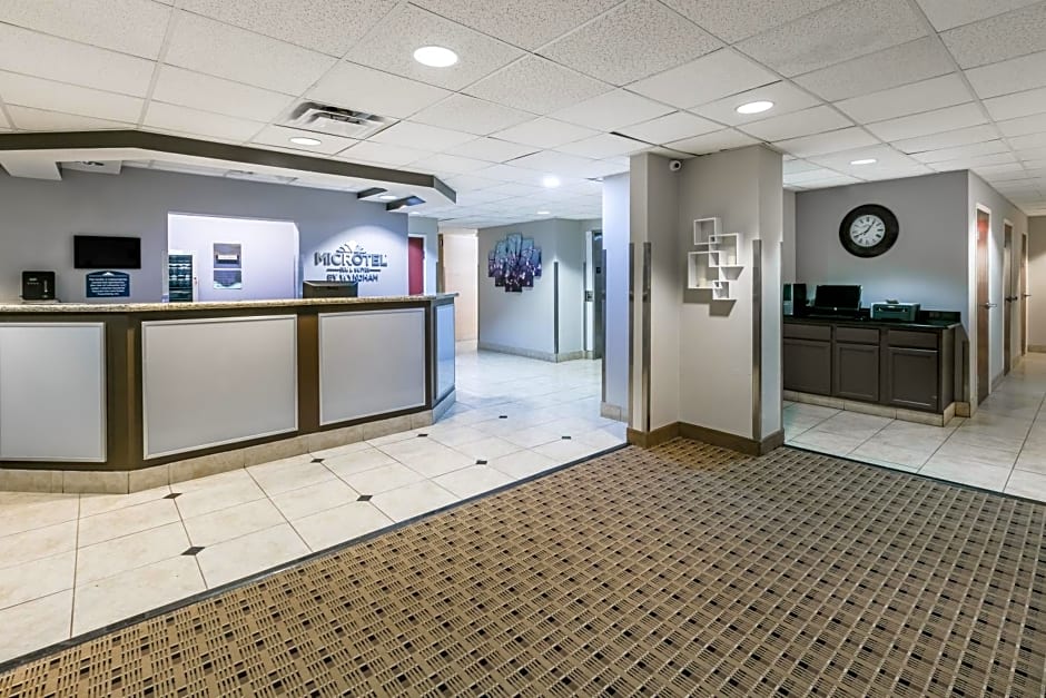 Microtel Inn & Suites by Wyndham Scott Lafayette