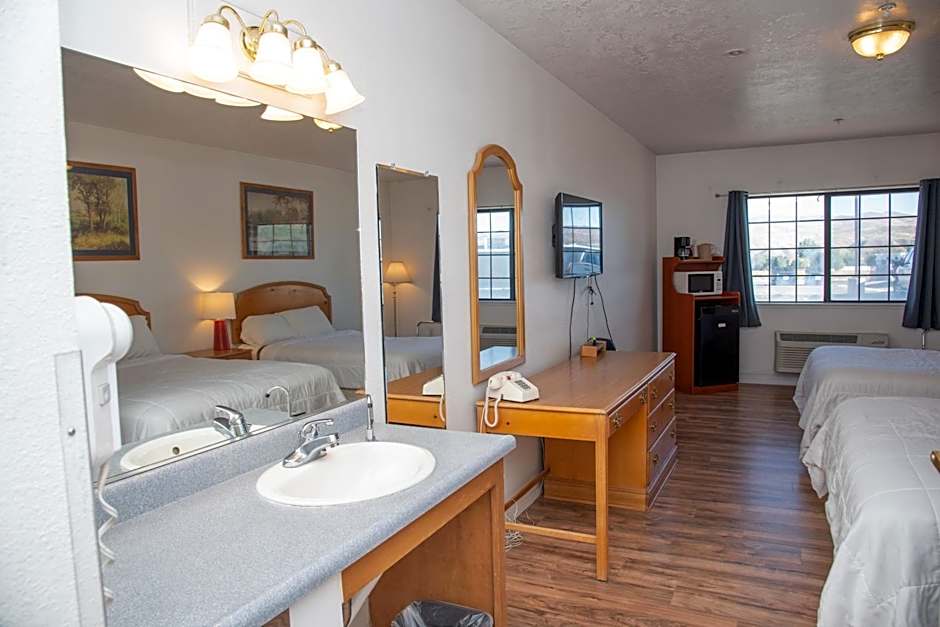 Traveler's Inn Carlin NV near Elko