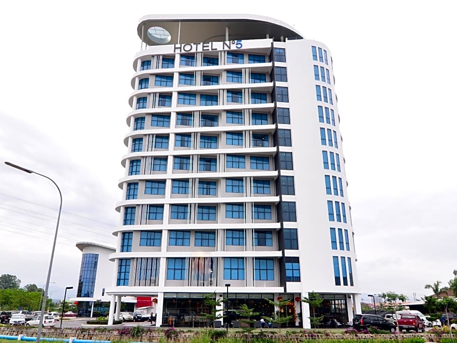 Hotel No.5