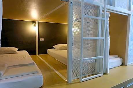 Mixed Dormitory Room