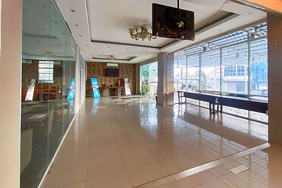 Curves Residence Mitra by RedDoorz – Jakarta, NY