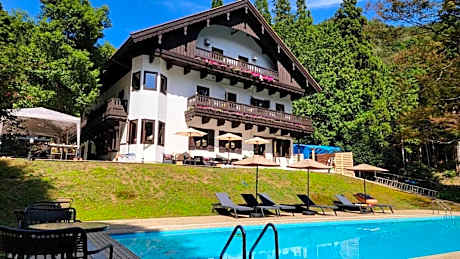 モニカ リゾート 貸切リゾートホテル by MFR