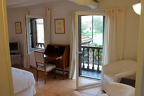 Triple-Superior-Baño en la habitacion