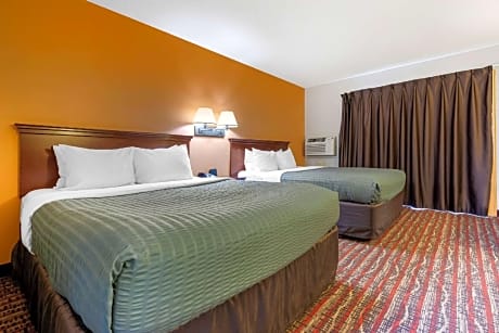 Queen Room with Two Queen Beds - Non-Smoking