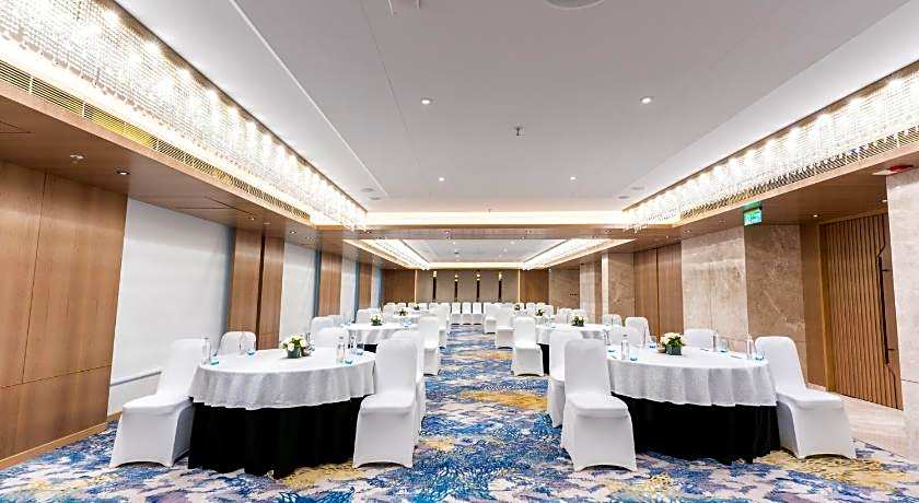 Holiday Inn Lucknow Airport By IHG