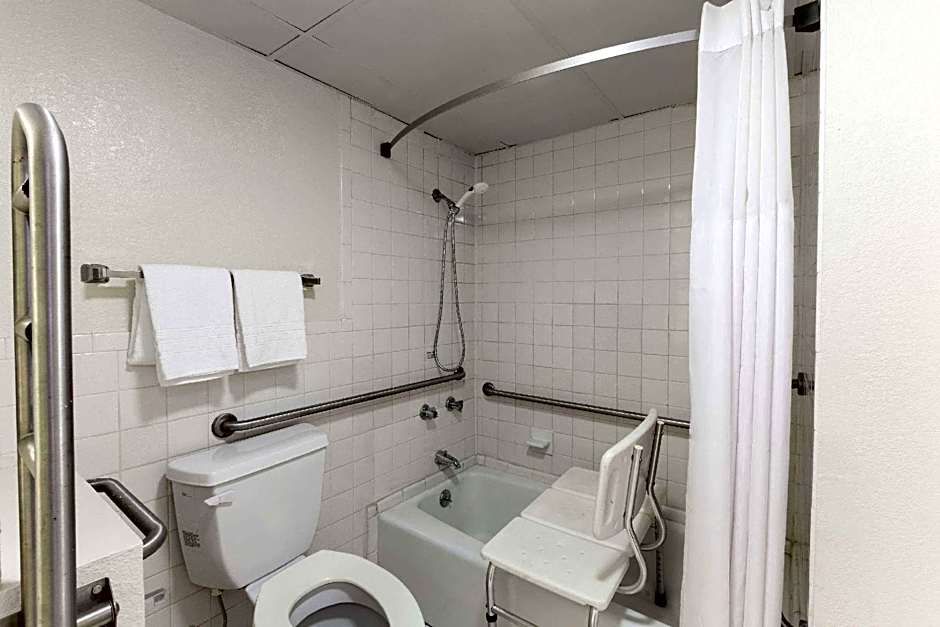 Days Inn by Wyndham Oklahoma City Fairground
