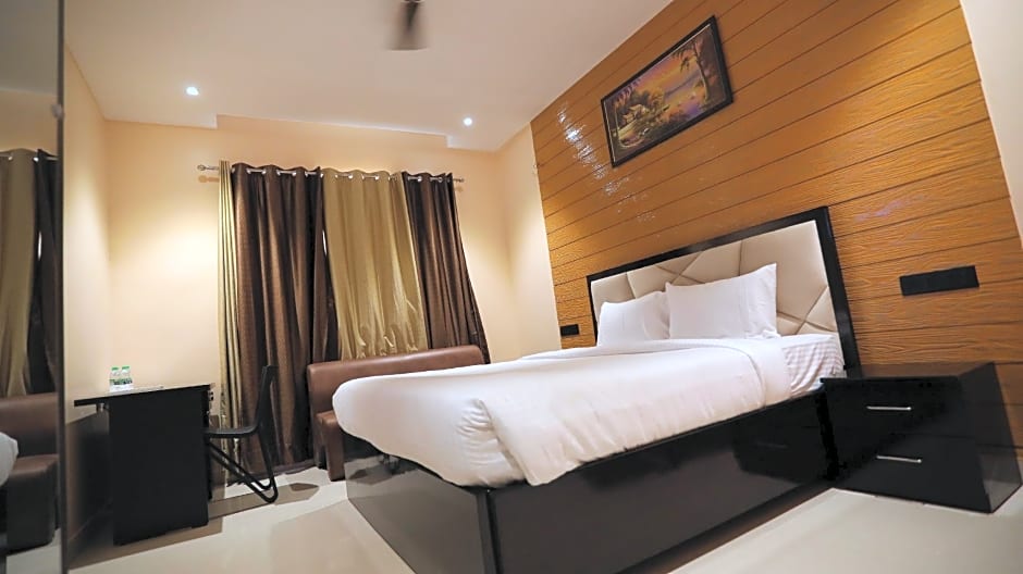 Pitambara Lawn and Rooms