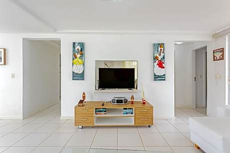 BJ09 Ótima Casa 5/4 - Piscina e Churrasqueira