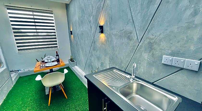 8Plus Motels