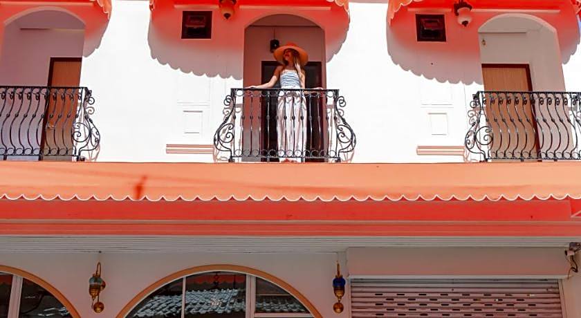 Sidewalk Boutique Hotel