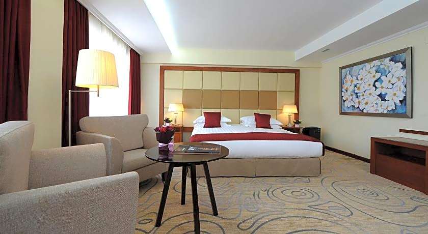 Kempinski Hotel Khan Palace